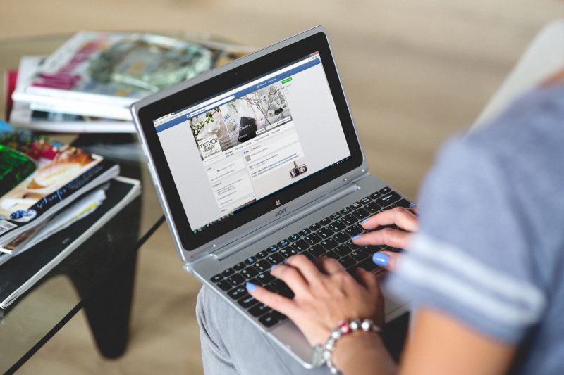 Reklama w internecie – jakie przynosi korzyści?